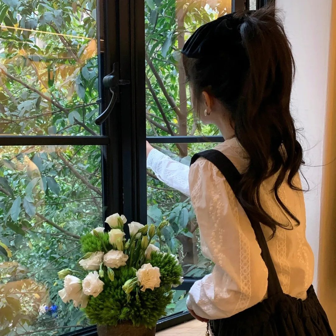 飞渡卷云山海报